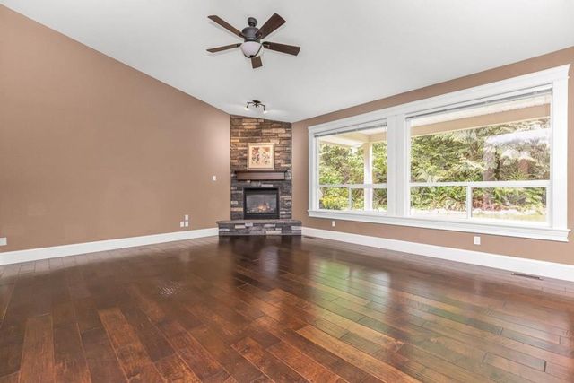 13210-shoesmith-crescent-silver-valley-maple-ridge-06 at 22 - 13210 Shoesmith Crescent, Silver Valley, Maple Ridge 13210-shoesmith-crescent-silver-valley-maple-ridge-06 at 22 - 13210 Shoesmith Crescent, Silver Valley, Maple Ridge