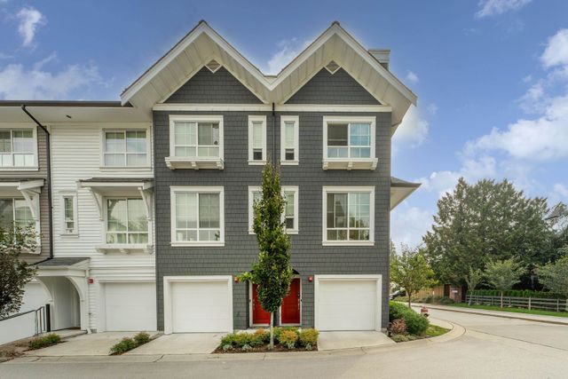 19696-hammond-road-south-meadows-pitt-meadows-02 at 20 - 19696 Hammond Road, South Meadows, Pitt Meadows 19696-hammond-road-south-meadows-pitt-meadows-02 at 20 - 19696 Hammond Road, South Meadows, Pitt Meadows