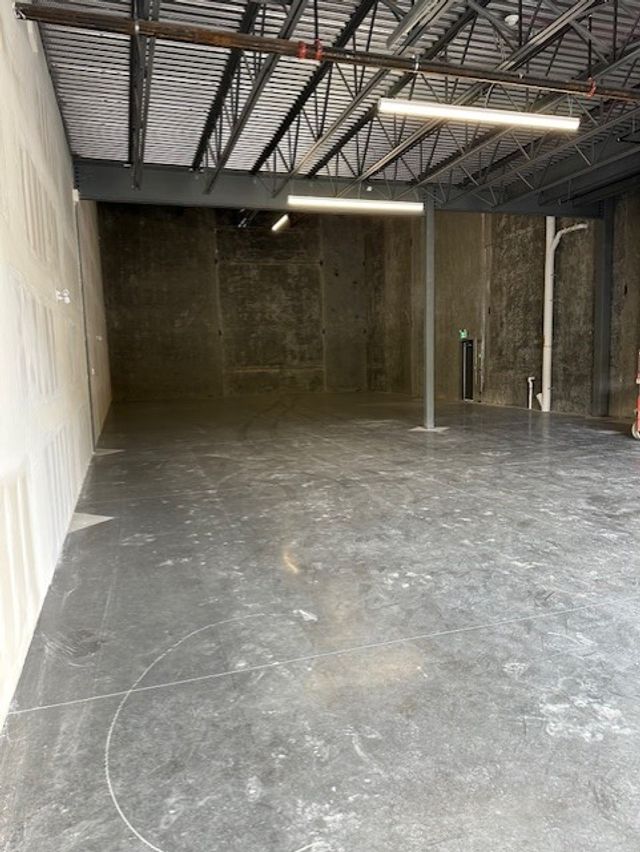 thumbnail_IMG_9208-1 at 150 - 2045 Matrix Crescent