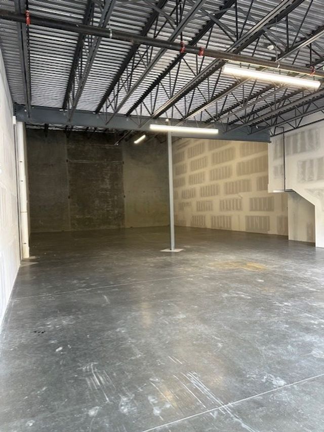 thumbnail_IMG_9216-1 at 150 - 2045 Matrix Crescent