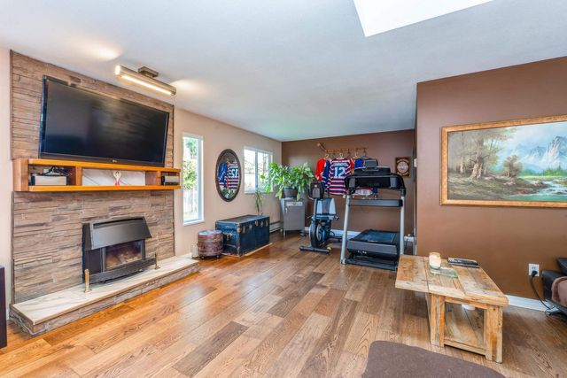 20755-117-avenue-southwest-maple-ridge-maple-ridge-10 at 20755 117 Avenue, Southwest Maple Ridge, Maple Ridge