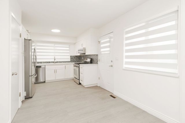 85-warrick-street-cape-horn-coquitlam-16 at 85 Warrick Street, Cape Horn, Coquitlam