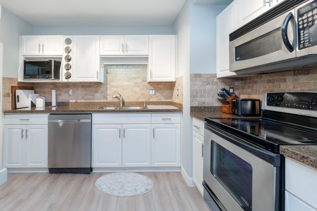 7139-18-avenue-edmonds-be-burnaby-east-10 at 301 - 7139 18 Avenue, Edmonds BE, Burnaby East