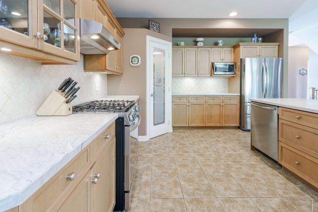 11442-best-street-southwest-maple-ridge-maple-ridge-06 at 3 - 11442 Best Street, Southwest Maple Ridge, Maple Ridge