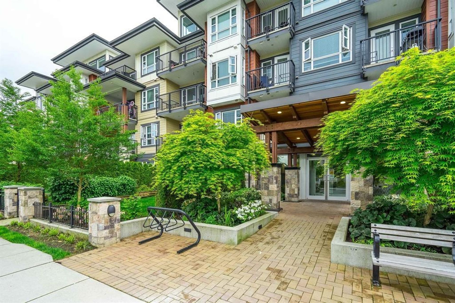 313 - 22562 121 Avenue, East Central, Maple Ridge photo number 1 313 - 22562 121 Avenue, East Central, Maple Ridge photo number 1