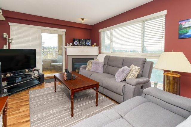 22230-north-avenue-west-central-maple-ridge-08 at 401 - 22230 North Avenue, West Central, Maple Ridge