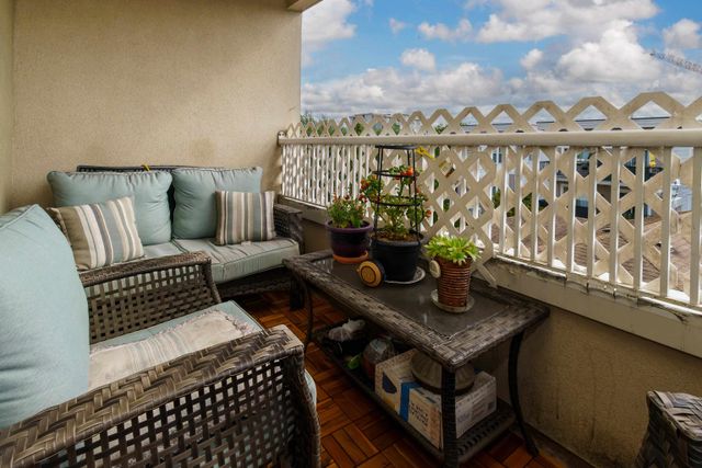 22230-north-avenue-west-central-maple-ridge-19 at 401 - 22230 North Avenue, West Central, Maple Ridge