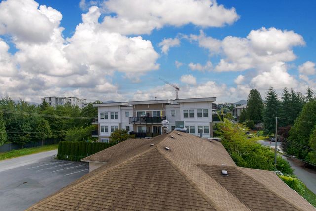 22230-north-avenue-west-central-maple-ridge-21 at 401 - 22230 North Avenue, West Central, Maple Ridge