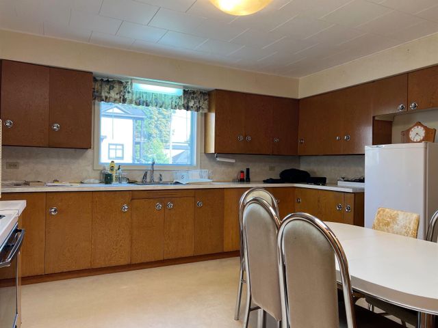 3047-oxford-street-glenwood-pq-port-coquitlam-04 at 3047 Oxford Street, Glenwood PQ, Port Coquitlam