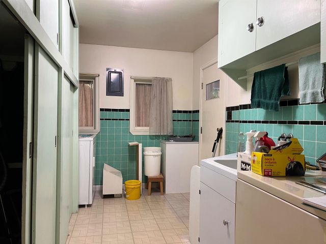 3047-oxford-street-glenwood-pq-port-coquitlam-05 at 3047 Oxford Street, Glenwood PQ, Port Coquitlam