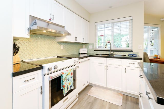 22515-116-avenue-east-central-maple-ridge-02 at 215 - 22515 116 Avenue, East Central, Maple Ridge