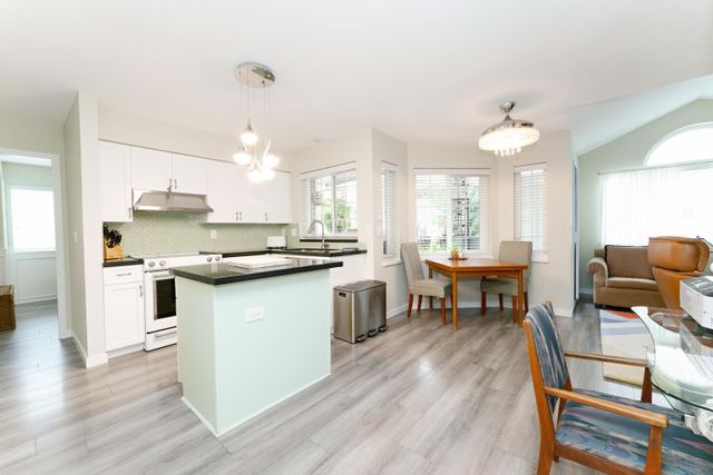 22515-116-avenue-east-central-maple-ridge-06 at 215 - 22515 116 Avenue, East Central, Maple Ridge