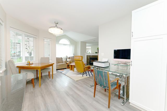 22515-116-avenue-east-central-maple-ridge-11 at 215 - 22515 116 Avenue, East Central, Maple Ridge