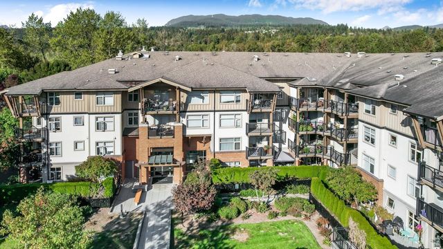 300-klahanie-drive-port-moody-centre-port-moody-01 at 302 - 300 Klahanie Drive, Port Moody Centre, Port Moody