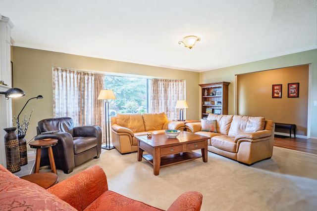 21056-barker-avenue-southwest-maple-ridge-maple-ridge-05 at 21056 Barker Avenue, Southwest Maple Ridge, Maple Ridge