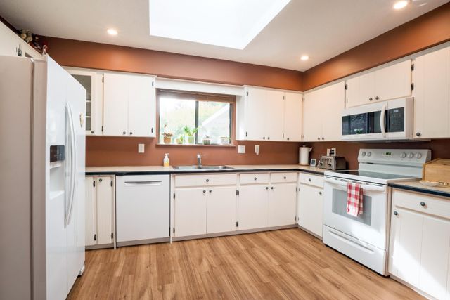 21056-barker-avenue-southwest-maple-ridge-maple-ridge-13 at 21056 Barker Avenue, Southwest Maple Ridge, Maple Ridge 21056-barker-avenue-southwest-maple-ridge-maple-ridge-13 at 21056 Barker Avenue, Southwest Maple Ridge, Maple Ridge