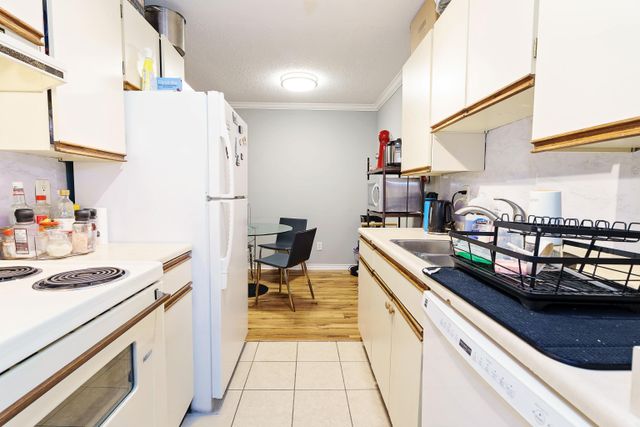 1195-pipeline-road-new-horizons-coquitlam-06 at 213 - 1195 Pipeline Road, New Horizons, Coquitlam 1195-pipeline-road-new-horizons-coquitlam-06 at 213 - 1195 Pipeline Road, New Horizons, Coquitlam