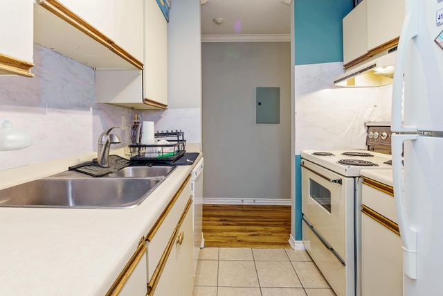 1195-pipeline-road-new-horizons-coquitlam-07 at 213 - 1195 Pipeline Road, New Horizons, Coquitlam 1195-pipeline-road-new-horizons-coquitlam-07 at 213 - 1195 Pipeline Road, New Horizons, Coquitlam