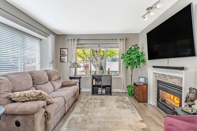 23085-118-avenue-east-central-maple-ridge-02 at 60 - 23085 118 Avenue, East Central, Maple Ridge