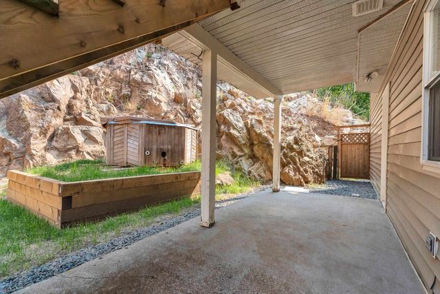 c0e5fd4fb7414d411e547e7f04edeac6c50f00b5 at 47129 Yale Road