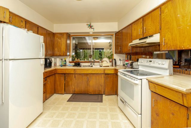 12250-skillen-street-northwest-maple-ridge-maple-ridge-07 at 12250 Skillen Street, Northwest Maple Ridge, Maple Ridge