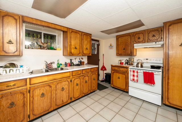 12250-skillen-street-northwest-maple-ridge-maple-ridge-09 at 12250 Skillen Street, Northwest Maple Ridge, Maple Ridge