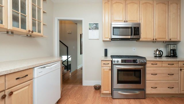 5bf704eb31e5143a8baf19d45c46f8d58e319b44 at 3729 Wellington Street 5bf704eb31e5143a8baf19d45c46f8d58e319b44 at 3729 Wellington Street