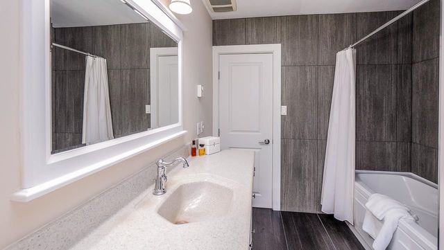 f9a0537b6a8af663c16e14ec507466f3829cfea9 at 3729 Wellington Street