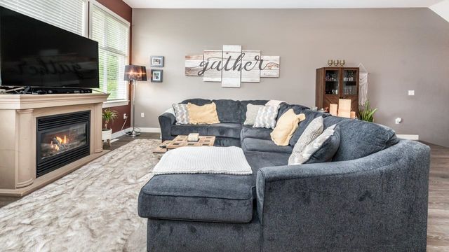 be7c055c9926f9130d44566209ca2874c1c2c33f at 13 - 11160 234a Street