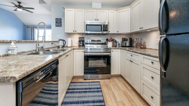 07279d5bbf3e4153594c89adb710c6e7dce20549 at 403 - 12090 227 Street