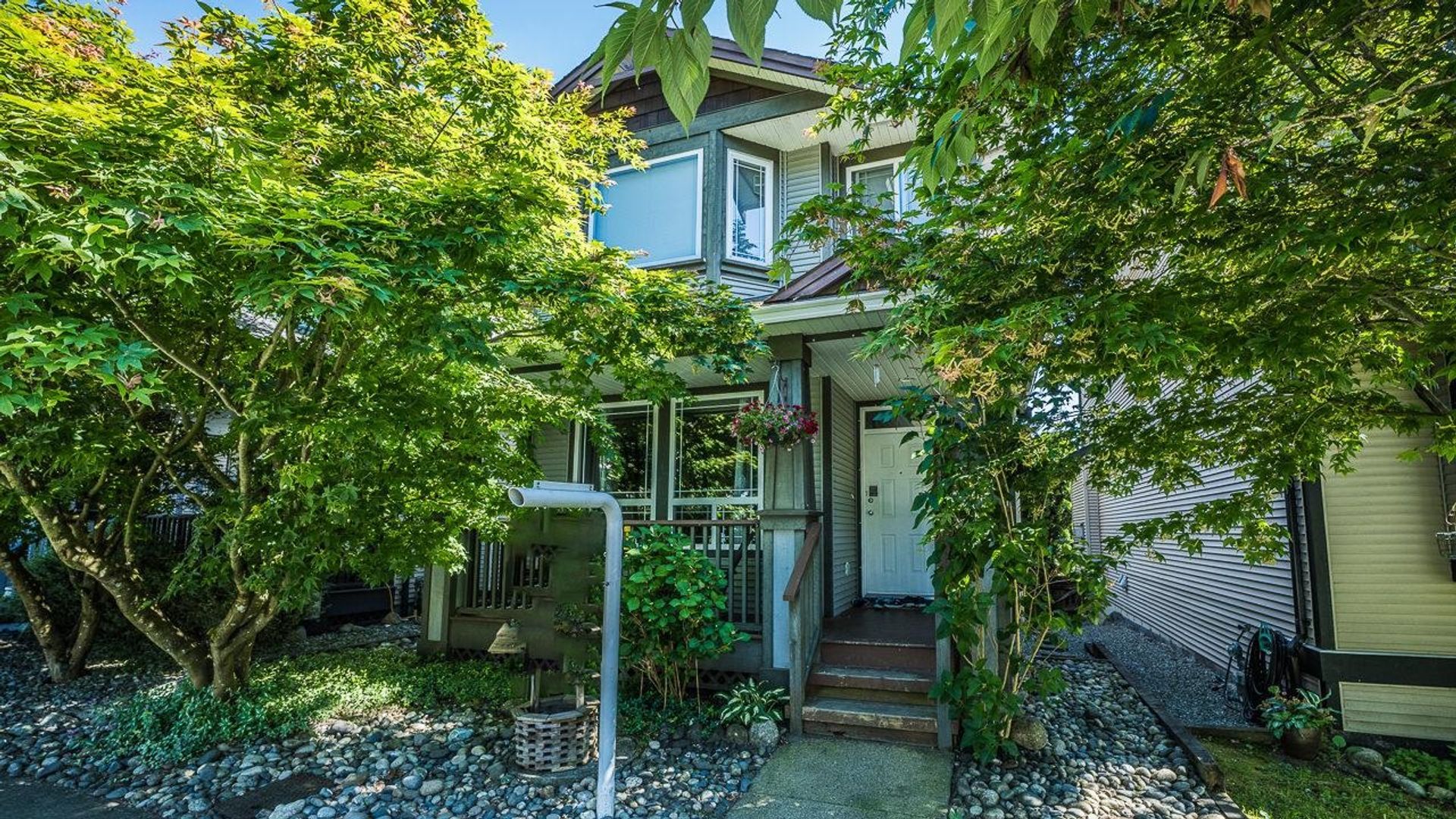 24104 102b Avenue photo number 1 24104 102b Avenue photo number 1