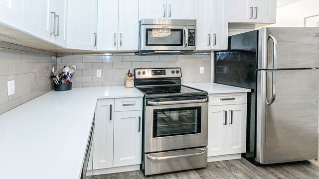 f852bfe974317946a52c03ba2a50e4bde2055729 at 19540 Hammond Road