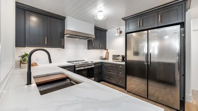 36722a339c7d679f6cbf993e2c1d558d767b00bf at 58 - 22308 124 Avenue