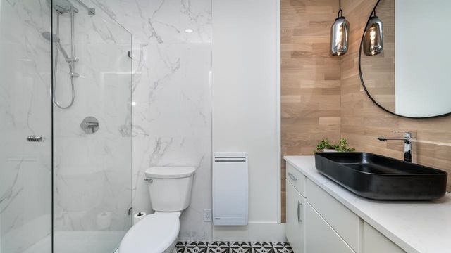 e5d8444d4669b1887574e6f052a27b062b3a1c18 at 58 - 22308 124 Avenue