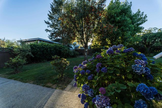 cd721e98292889a2e30fb5c32aa6dfb586ceaf67 at 11697 Glenhurst Street