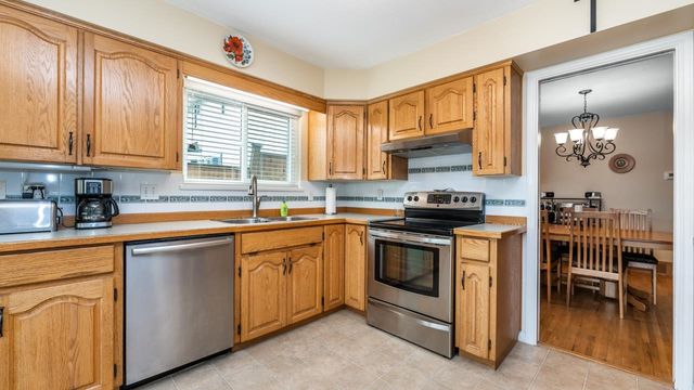 27f9d4b87601ec78eb3af69738eea0a2a930514e at 19590 Somerset Drive, Pitt Meadows, Bc, V3y 2l4 27f9d4b87601ec78eb3af69738eea0a2a930514e at 19590 Somerset Drive, Pitt Meadows, Bc, V3y 2l4