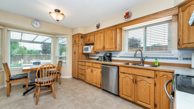 34aae7e12fadfdd84924cdf9079401a33482ffe1 at 19590 Somerset Drive, Pitt Meadows, Bc, V3y 2l4 34aae7e12fadfdd84924cdf9079401a33482ffe1 at 19590 Somerset Drive, Pitt Meadows, Bc, V3y 2l4
