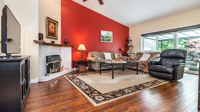 cf0f2ef7f0988ea7eed30b9762f2cc2c7adf0794 at 19590 Somerset Drive, Pitt Meadows, Bc, V3y 2l4