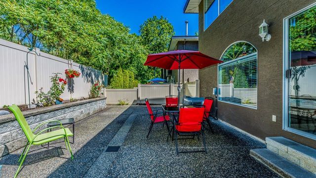 16503ce54bbff8884e1ec3c94e7194b03231205a at 7 - 22488 116 Avenue