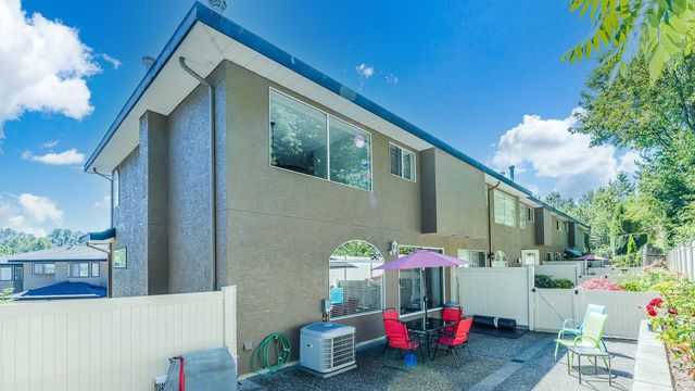 204223abc2ad823bd15517879d08dfd0f1e639ae at 7 - 22488 116 Avenue