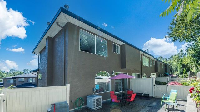 2f6c64ebbee65a2480e655f4fb0f5d6ac3b4287e at 7 - 22488 116 Avenue