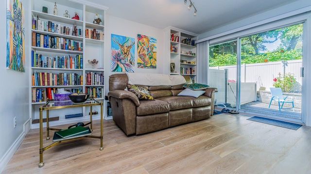 330f46456d11d6689c8d88a466b2ed442b2742e9 at 7 - 22488 116 Avenue