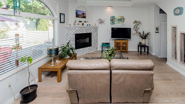 3a04065fc1ca4ef7fd5bdab5b90ff4520d8e859a at 7 - 22488 116 Avenue