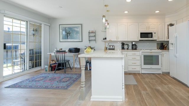 56cd1c6a7b8577dc44196ec6f053e476abbfa53f at 7 - 22488 116 Avenue