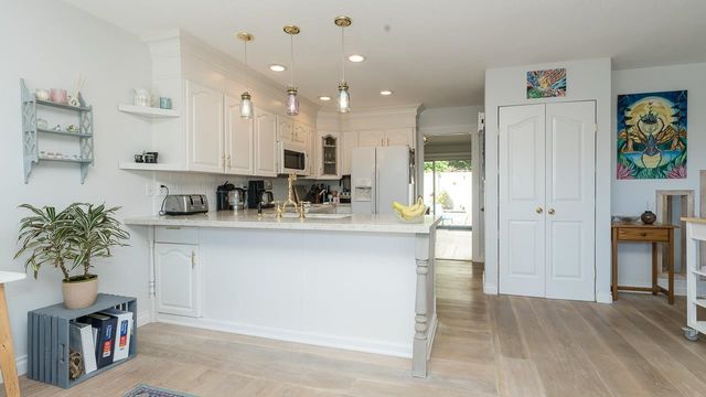 ab309257a8eebbd0b7a278c50294c0197a87ce0a at 7 - 22488 116 Avenue