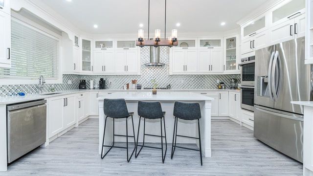 41f1fda2ede89e3a5a65c33930cd7c6b7742d331 at 32743 Unger Court