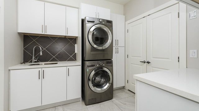 64b35f9cdb712ec297e3500408624c33026e8911 at 32743 Unger Court