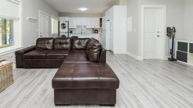 733870a983390b701334aa8ad77a7b242aa06fad at 32743 Unger Court