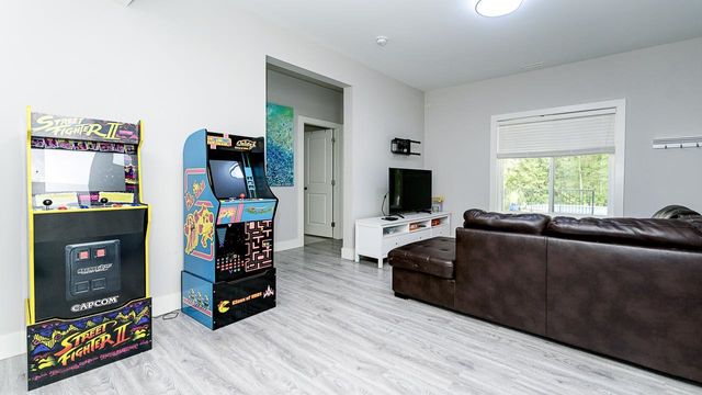 fcfddb708e5103fb675e524089a5c0c3560f97e6 at 32743 Unger Court