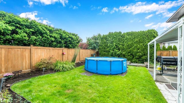 152de0607c02e0c582c2e20b8f2ae3c72b0841e1 at 20359 Dale Drive, Maple Ridge, Bc, V2x 8v6